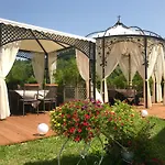 Raya Garden - Park & Winery Hotel