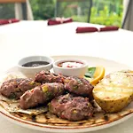 Raya Garden - Park & Winery 3*