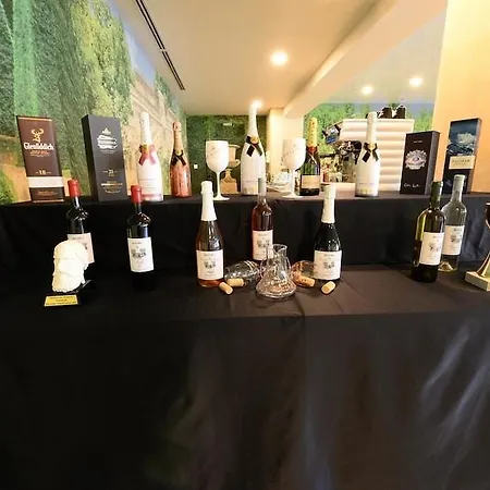 Raya Garden - Park & Winery 3*