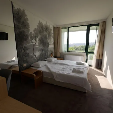 Raya Garden - Park & Winery