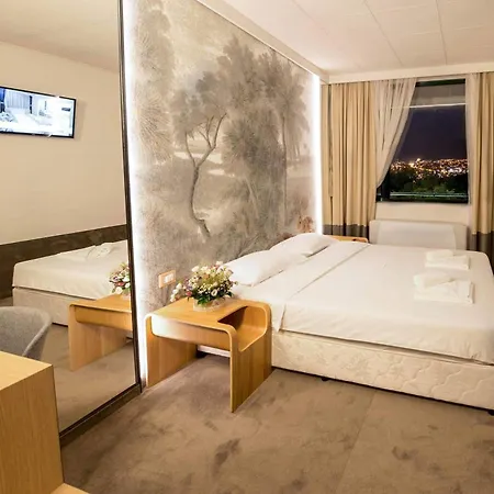 Hotel Raya Garden - Park & Winery Veliko Tarnovo
