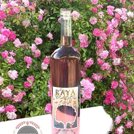 Raya Garden - Park & Winery