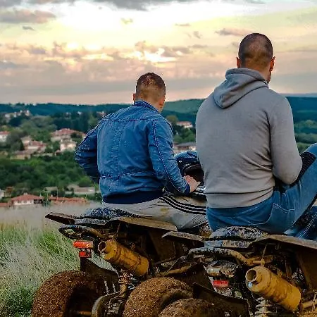 Hotel Raya Garden - Park & Winery Veliko Tărnovo