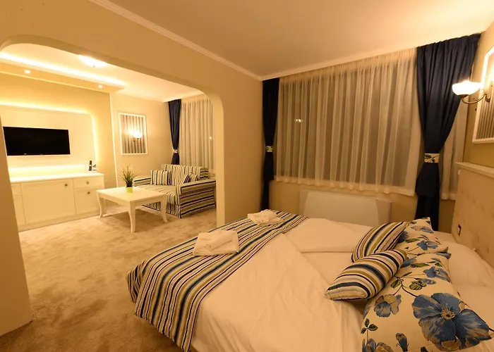 Hotel Raya Garden - Park & Winery 3*