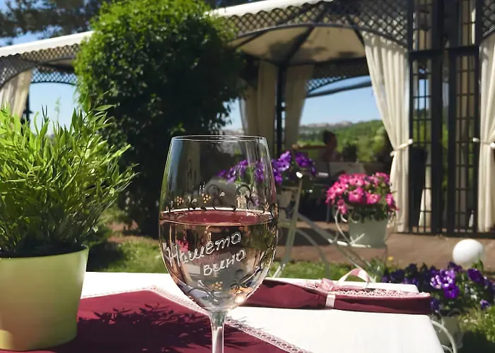 Ξενοδοχείο Raya Garden - Park & Winery Βελίκο Τίρνοβο