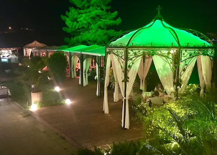 Raya Garden - Park & Winery 3*