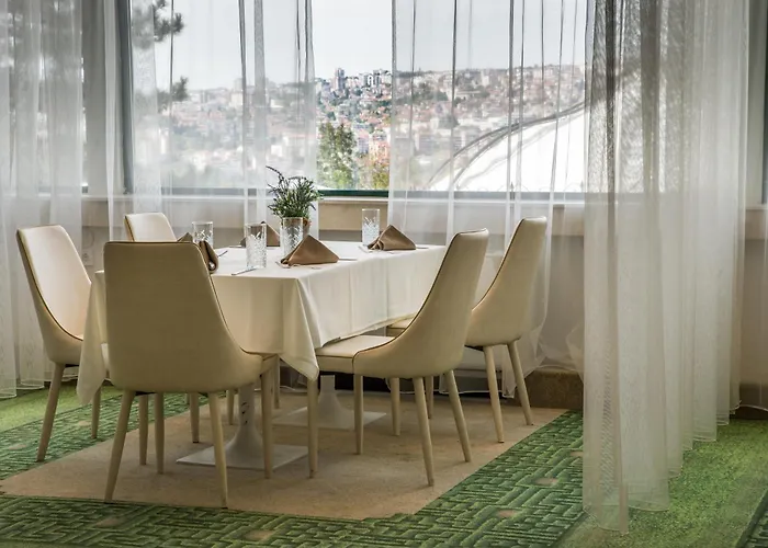 Ξενοδοχείο Raya Garden - Park & Winery 3*