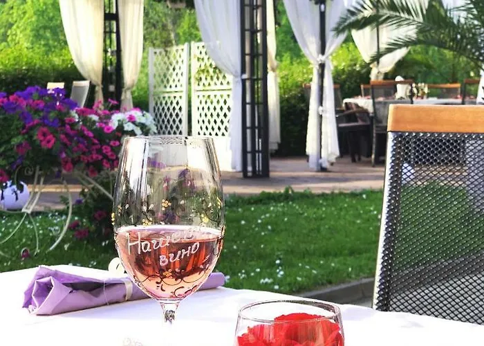 Raya Garden - Park & Winery Ξενοδοχείο Βελίκο Τίρνοβο